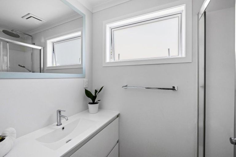 Photo of property in 43 Sutherland Road, Brookfield, Tauranga, 3110