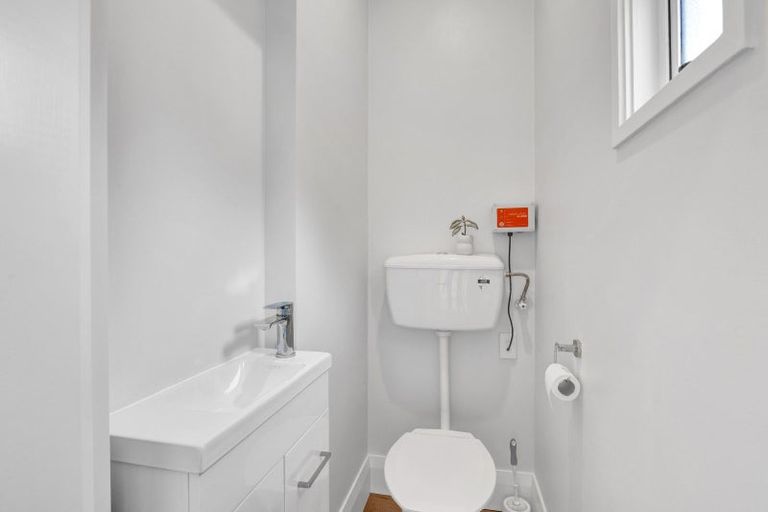 Photo of property in 34a Alberta Road, Glen Avon, New Plymouth, 4312