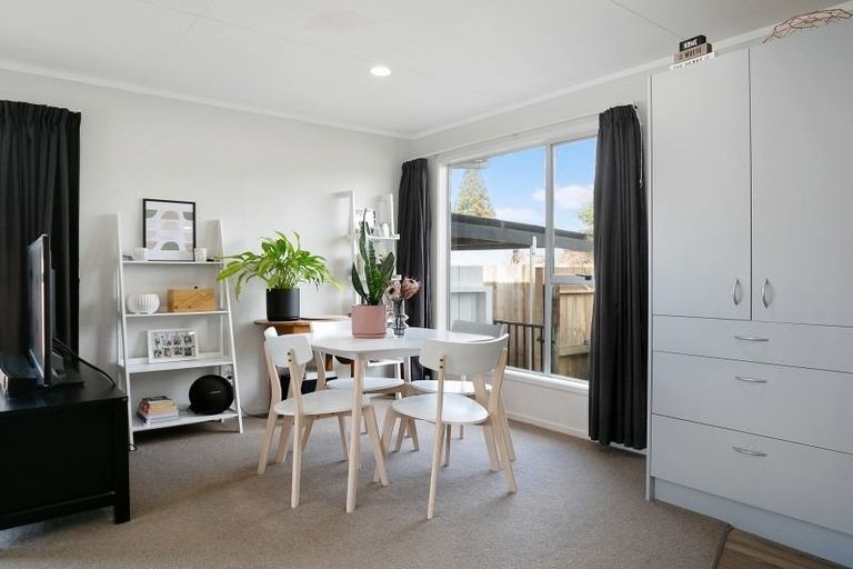 Photo of property in 7a Carlyle Street, Leamington, Cambridge, 3432