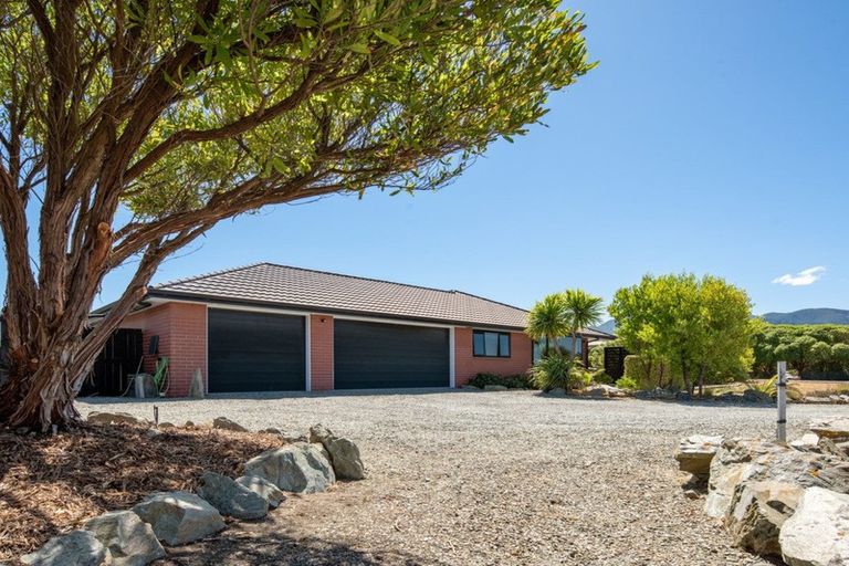 Photo of property in 8 Edgewater Place, Rarangi, Blenheim, 7273