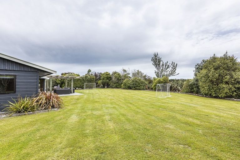 Photo of property in 81 Almadale Road, Cheltenham, Feilding, 4777