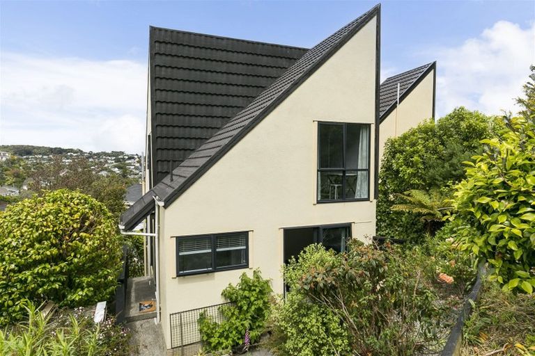 Photo of property in 12a Govind Grove, Ngaio, Wellington, 6035