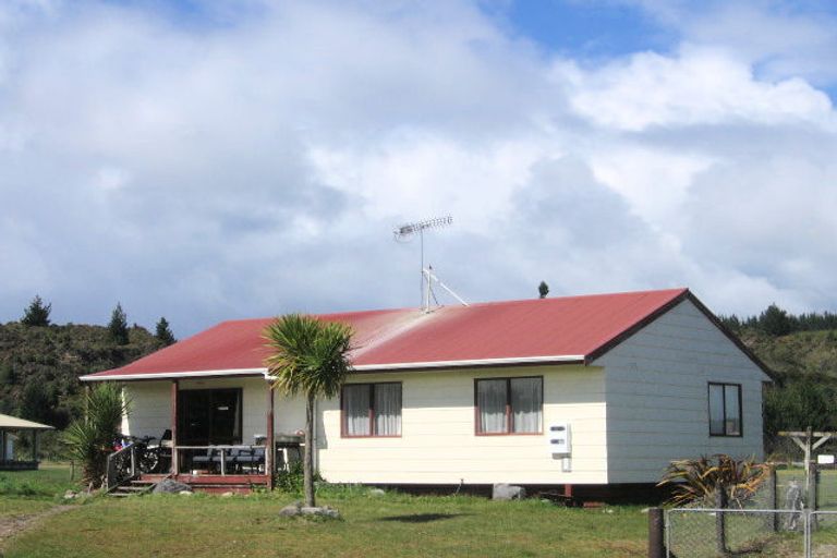 Photo of property in 22 Blake Road, Waitahanui, Taupo, 3378