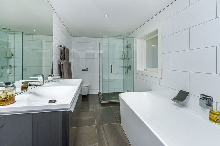 Photo of property in 11 Eric Price Avenue, Takapuna, Auckland, 0620