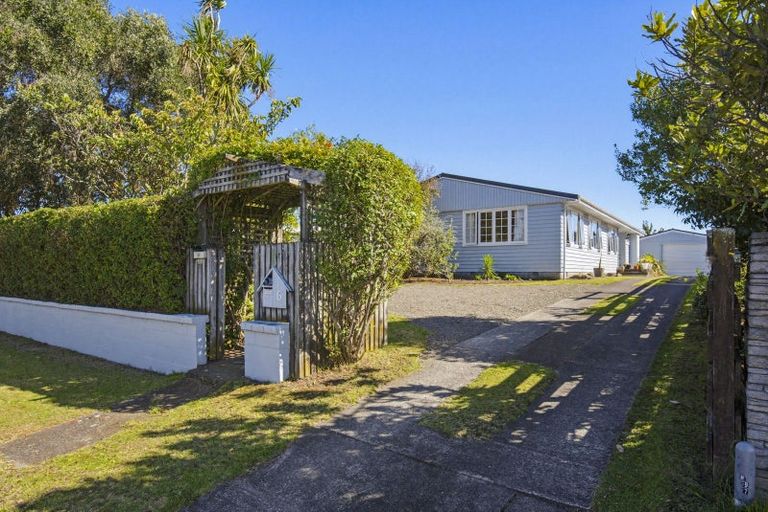 Photo of property in 6 Teoti Street, Paraparaumu Beach, Paraparaumu, 5032