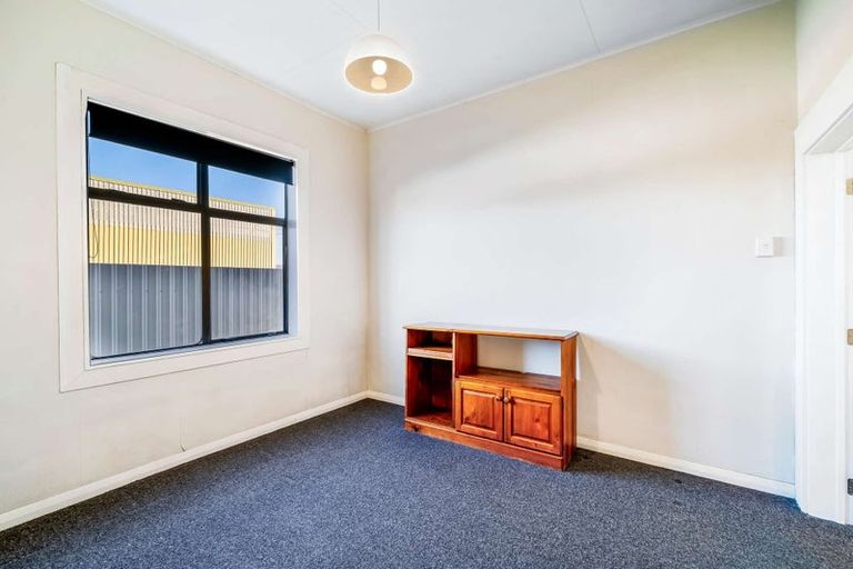 Photo of property in 16 Douglas Street, Balclutha, 9230