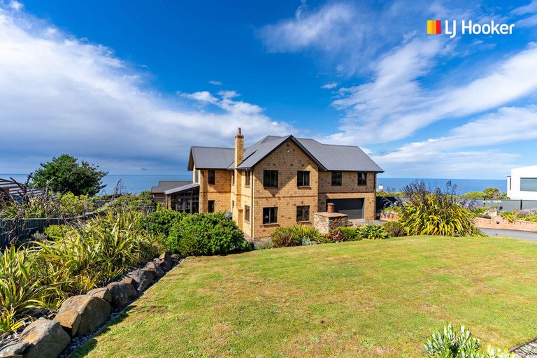 Photo of property in 41 Highgrove, Saint Clair, Dunedin, 9012