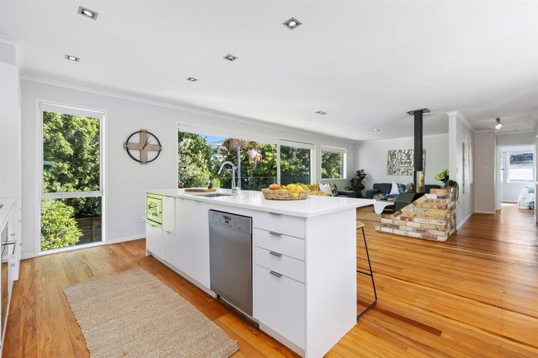 Photo of property in 6 Mckenzie Avenue, Arkles Bay, Whangaparaoa, 0932