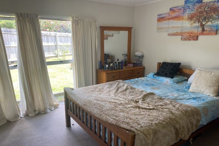 Photo of property in 16 Tatariki Street, Rosehill, Papakura, 2113