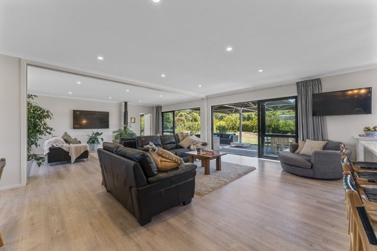 Photo of property in 4 Kanuka Grove, Kinloch, Taupo, 3377