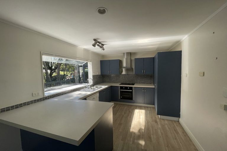 Photo of property in 36a Fairmount Road, Titirangi, Auckland, 0604