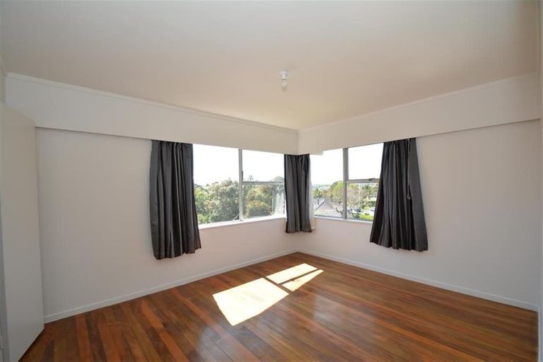 Photo of property in 3 The Crest, Sunnyhills, Auckland, 2010