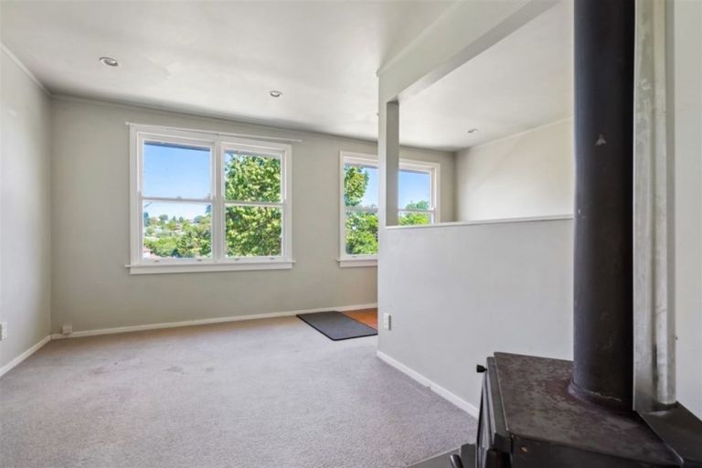 Photo of property in 37 Ogle Crescent, Te Kamo, Whangarei, 0112