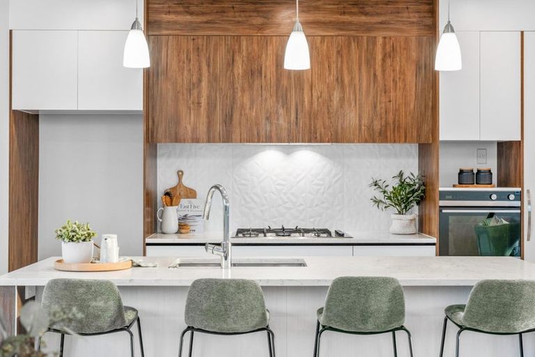 Photo of property in 3 Tarras Road, Kumeu, 0810