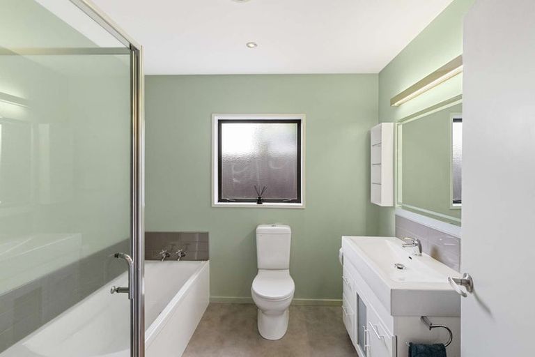 Photo of property in 2/14 Jocelyn Street, Casebrook, Christchurch, 8051