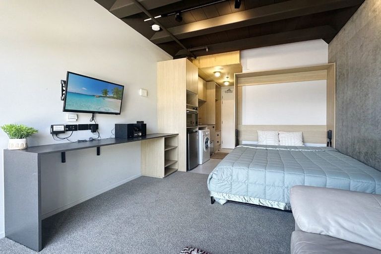 Photo of property in Vedado Apartments, 208/41 Hopper Street, Mount Cook, Wellington, 6011