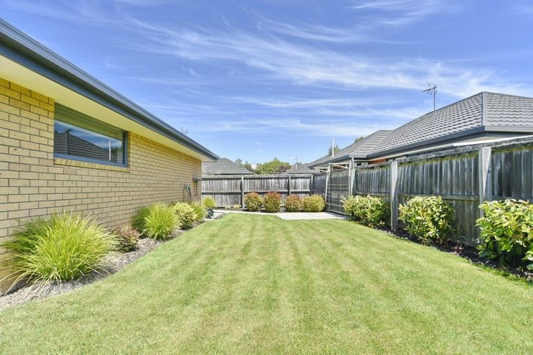 Photo of property in 14 Matawai Close, Rangiora, 7400