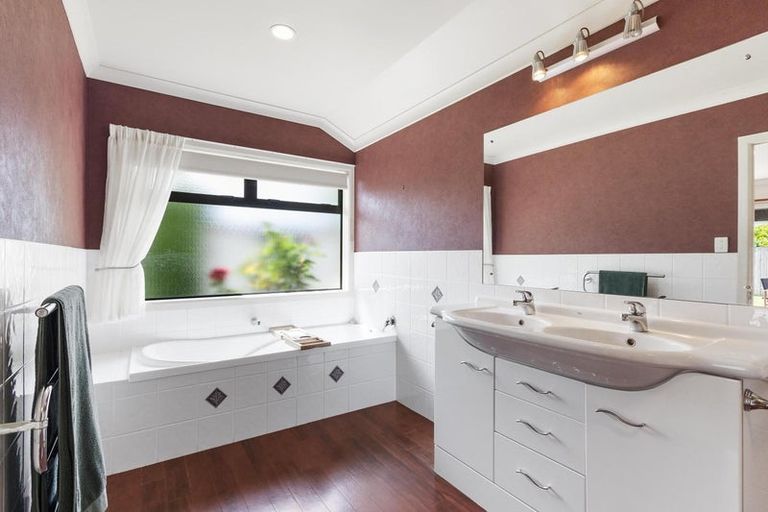 Photo of property in 14 Mirbeck Avenue, Cambridge, 3434