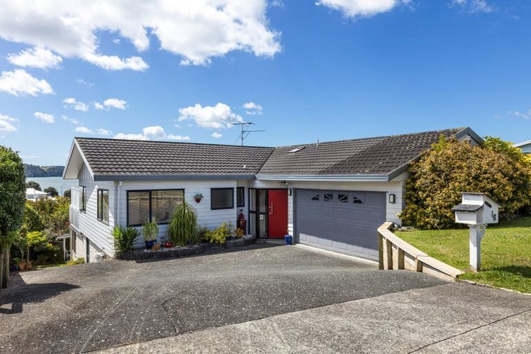Photo of property in 16 Kahurangi Place, Snells Beach, 0920
