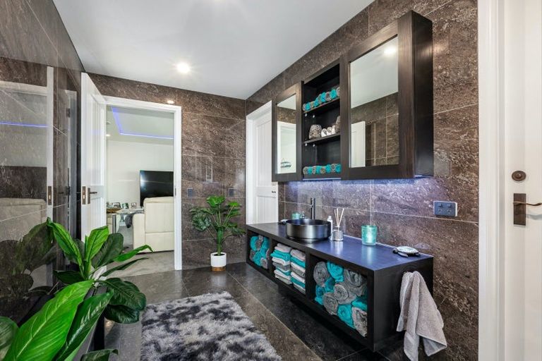 Photo of property in 87 Rutherford Drive, Waikanae Beach, Waikanae, 5036