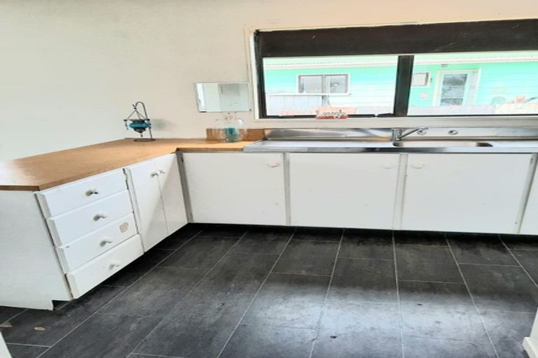 Photo of property in 100d Mako Mako Road, Levin, 5510