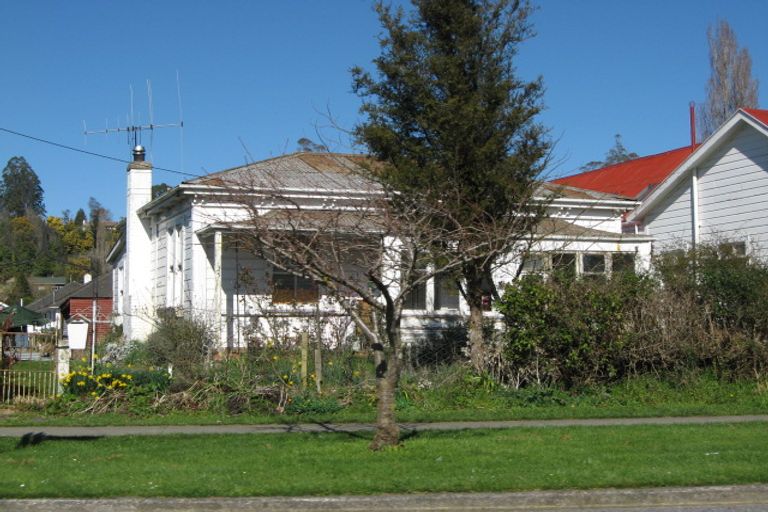 Photo of property in 25 Bruce Street, Hunterville, 4730