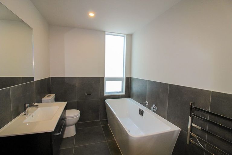 Photo of property in 25/6 Bushland Grove, Paparangi, Wellington, 6037