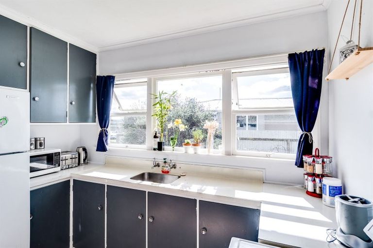 Photo of property in 14 Leicester Avenue, Tamatea, Napier, 4112