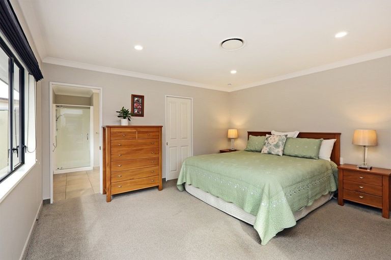 Photo of property in 9 Pinotage Drive, Greenmeadows, Napier, 4112