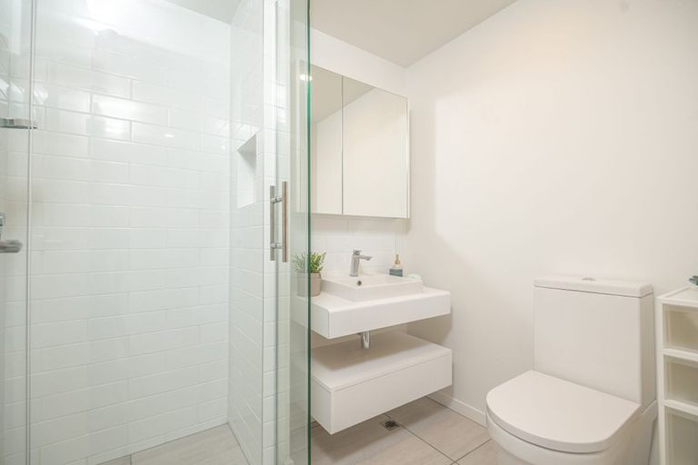 Photo of property in Pinnacle On Victoria, 1401/160 Victoria Street, Te Aro, Wellington, 6011