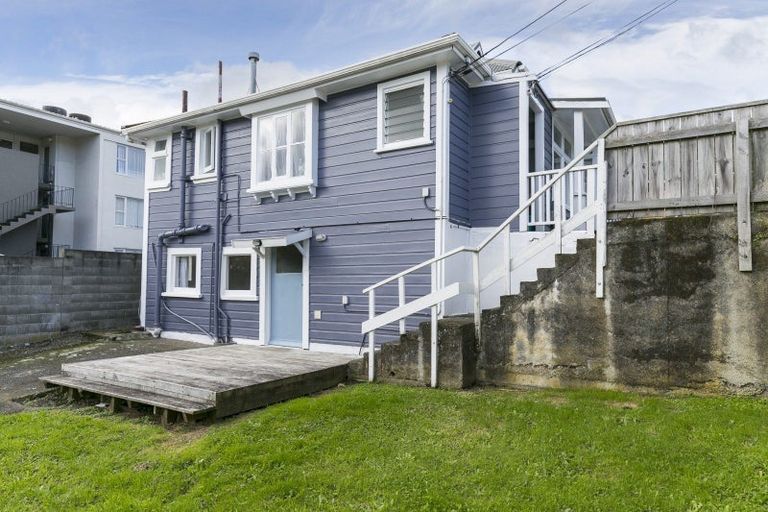 Photo of property in 16 Princess Street, Newtown, Wellington, 6021