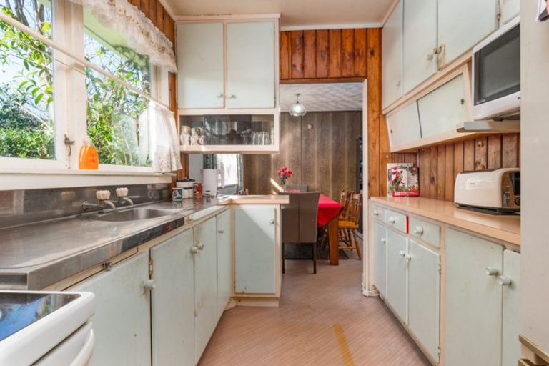 Photo of property in 29 Mawney Road, Henderson, Auckland, 0610