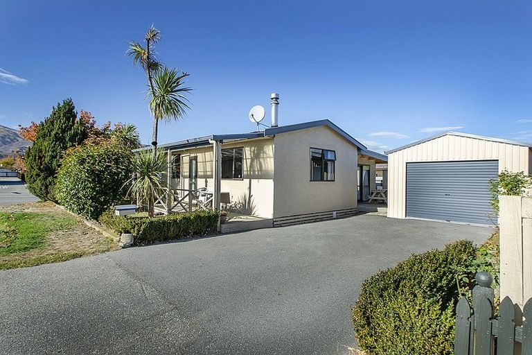 Photo of property in 2 Gavan Street, Cromwell, 9310