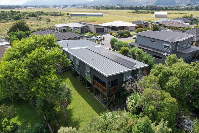 Photo of property in 7 Patterson Lane, Raumati Beach, Paraparaumu, 5032