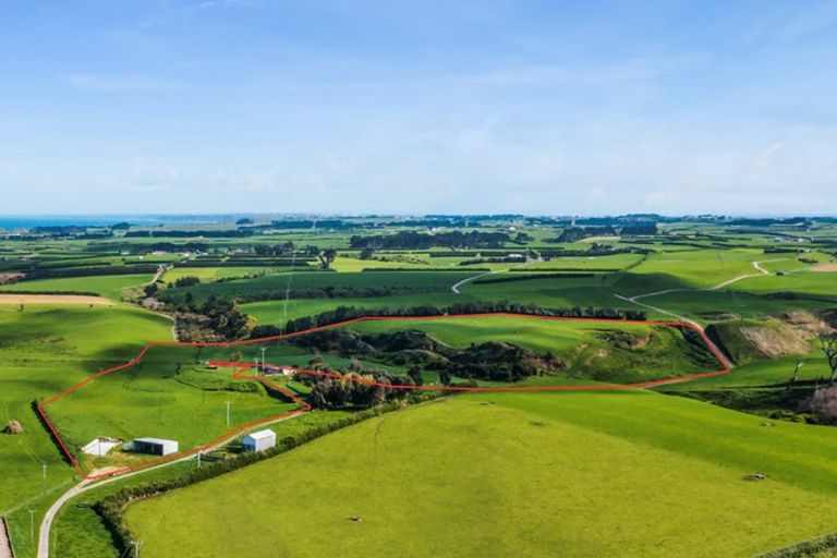 Photo of property in 5 Kakaramea Road, Kakaramea, Patea, 4598