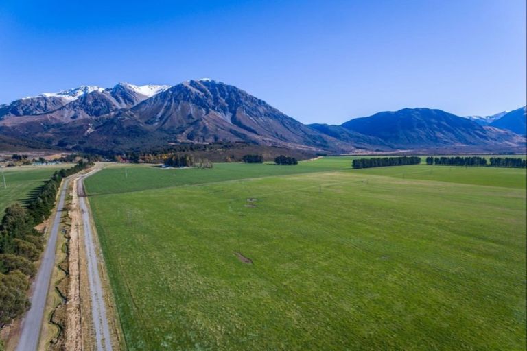 Photo of property in 11075 West Coast Road, Lake Pearson, Arthur's Pass, 7580