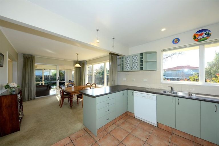 Photo of property in 51 Kent Lodge Avenue, Avonhead, Christchurch, 8042