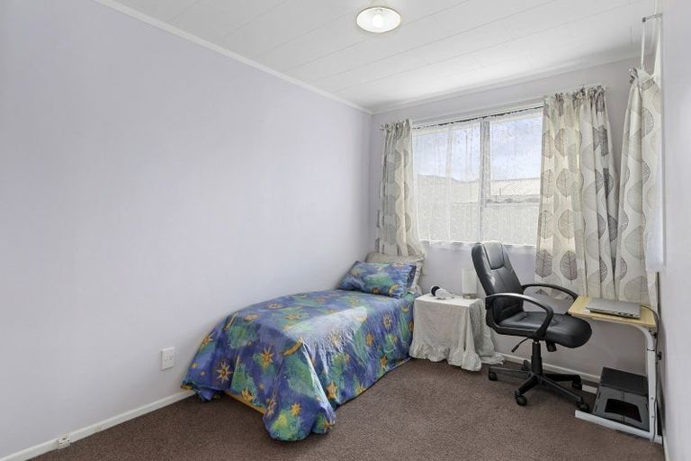 Photo of property in 2/12 Garnet Grove, Birchville, Upper Hutt, 5018