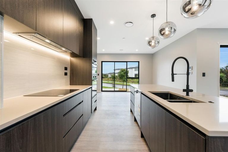 Photo of property in 18 Francesco Drive, Karaka, Papakura, 2113