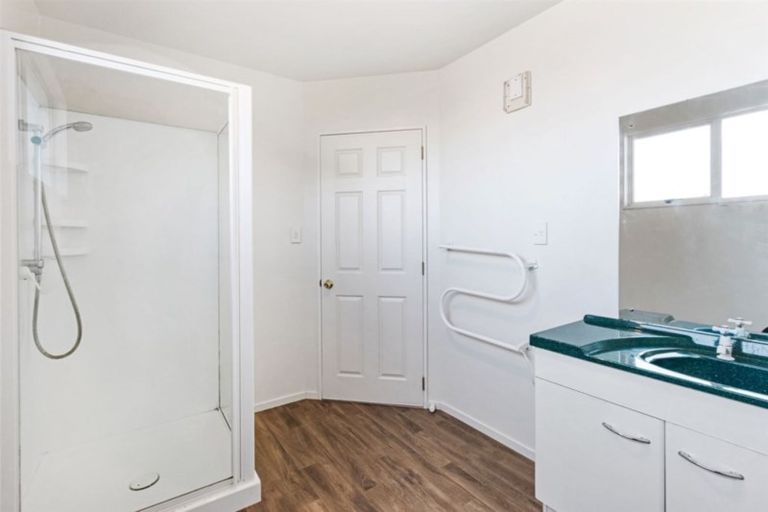 Photo of property in 39 Broadhaven Avenue, Parklands, Christchurch, 8083