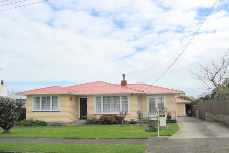 Photo of property in 7 John Street, Levin, 5510