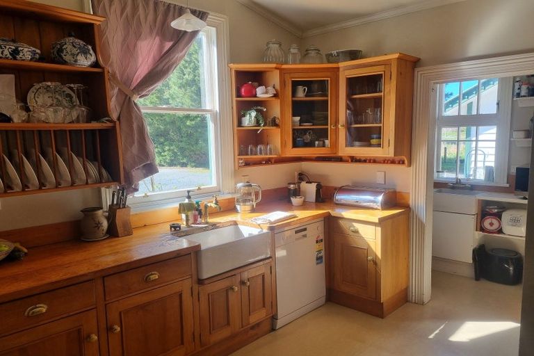 Photo of property in 74 Riverbank Road, Inch Clutha, Kaitangata, 9281