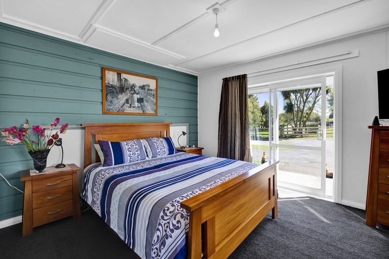 Photo of property in 2 Tayler Street, Eltham, 4322