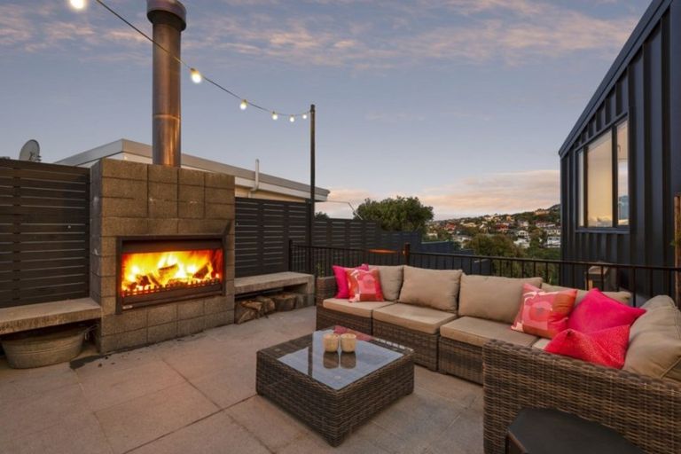 Photo of property in 110 Mount Pleasant Road, Mount Pleasant, Christchurch, 8081