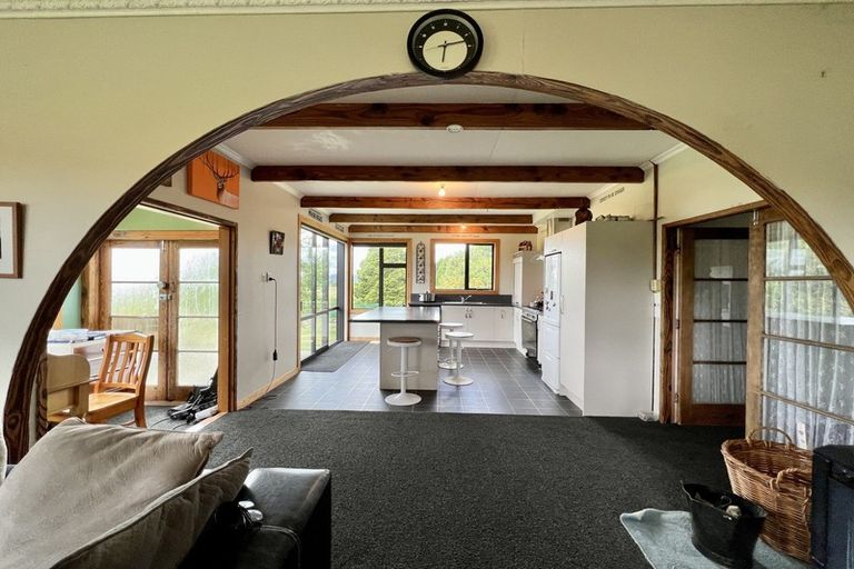 Photo of property in 231 Lillburn Monowai Road, Dean, Tuatapere, 9691