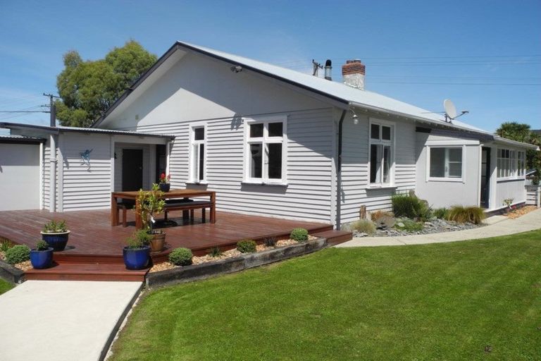 Photo of property in 30 Parsonage Road, Waimate, 7924