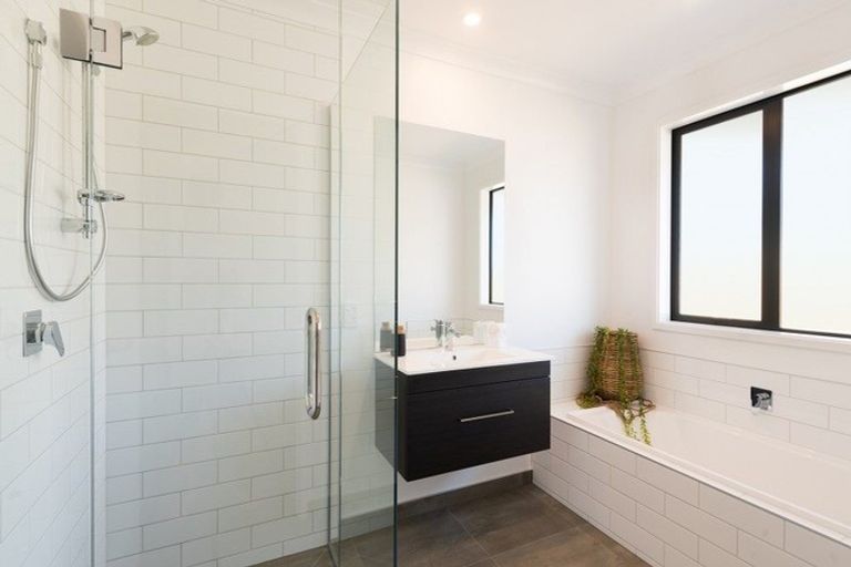 Photo of property in 12 Kennedy Quay, Huntingdon, 7774