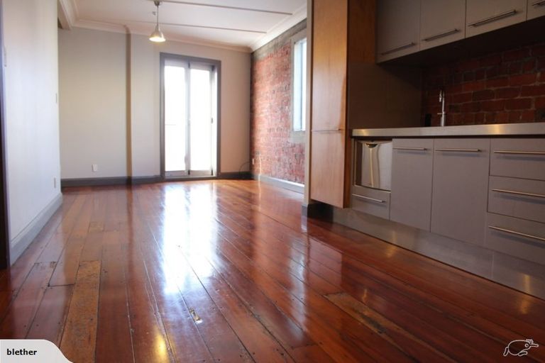 Photo of property in 98 Riddiford Street, Newtown, Wellington, 6021