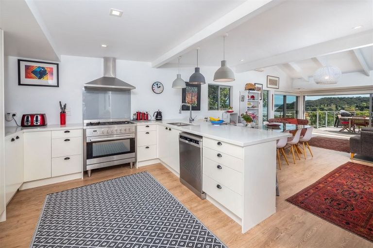 Photo of property in 3 Oneroa Road, Russell, 0202