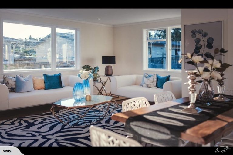 Photo of property in 100 Universal Drive, Henderson, Auckland, 0610